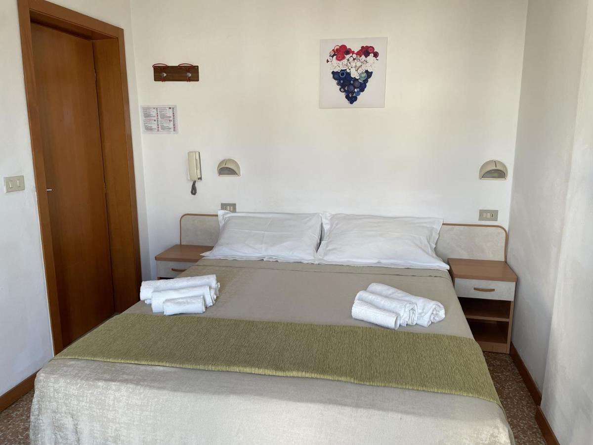 Hotel Alex Rimini Eksteriør billede