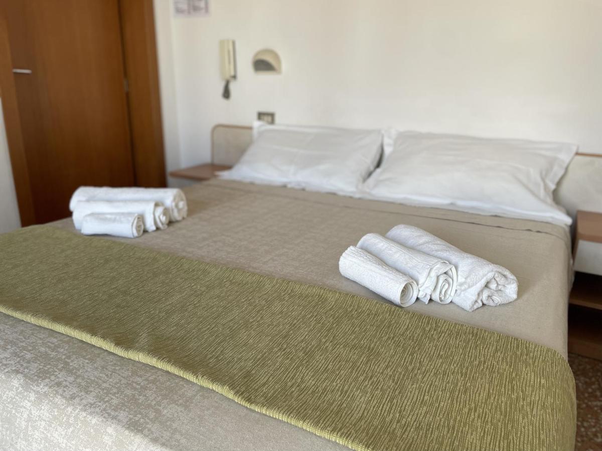 Hotel Alex Rimini Eksteriør billede