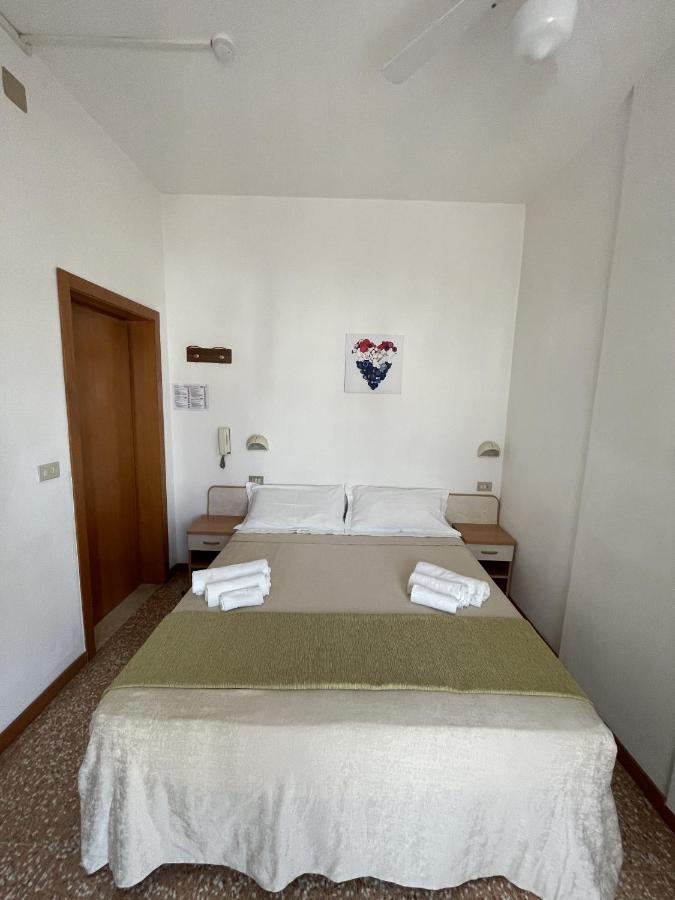 Hotel Alex Rimini Eksteriør billede